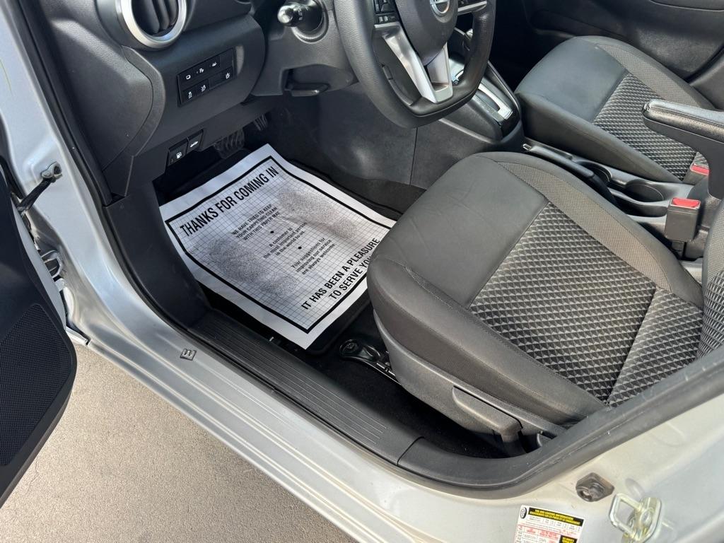 Nissan Versa S CVT 2020