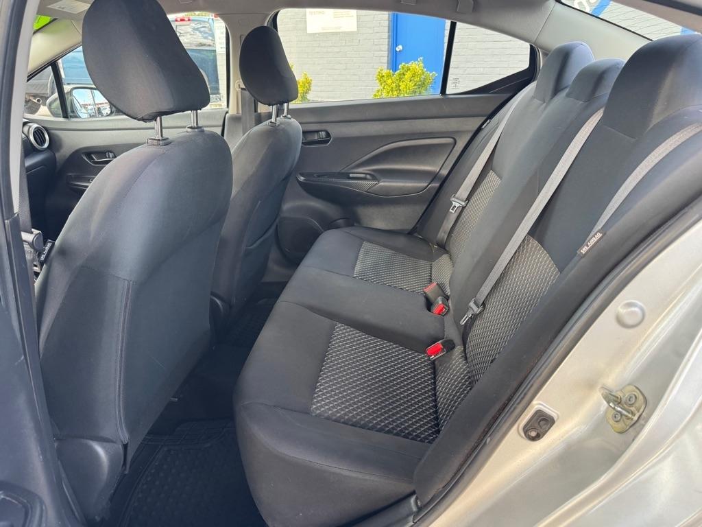 Nissan Versa S CVT 2020