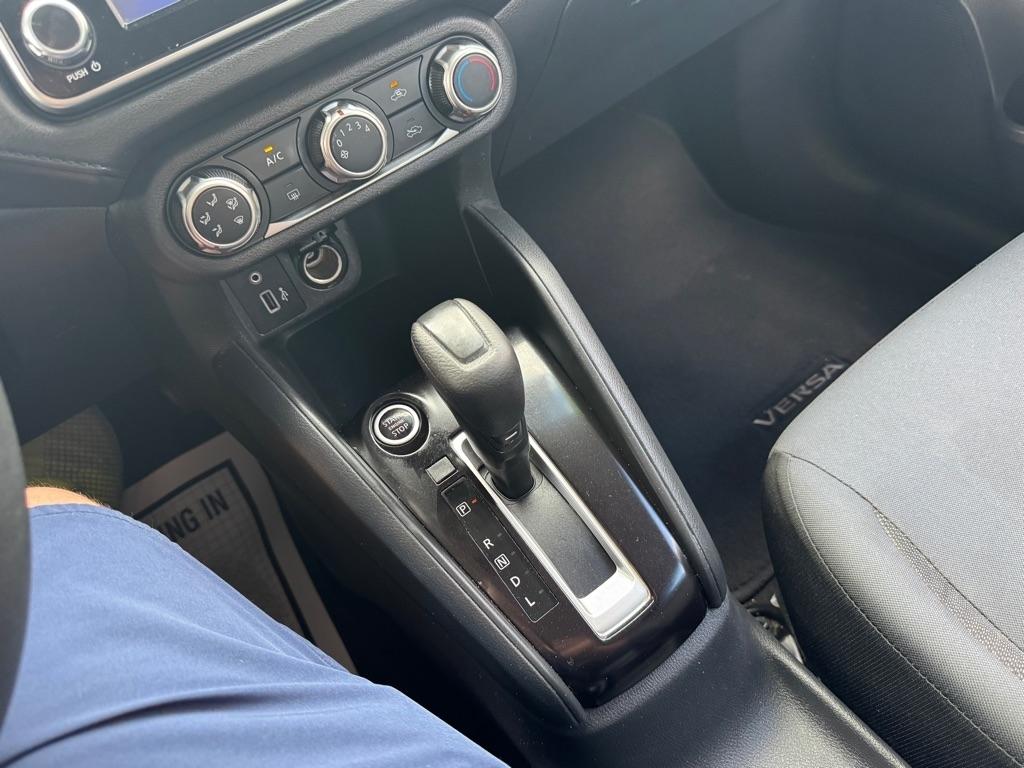 Nissan Versa S CVT 2020