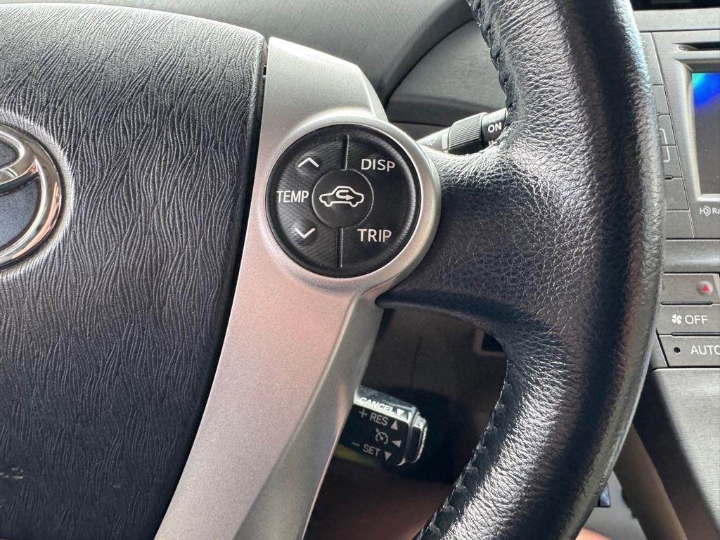 Toyota Prius 5dr HB Three (Natl) 2012