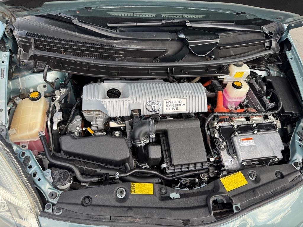 Toyota Prius 5dr HB Three (Natl) 2012