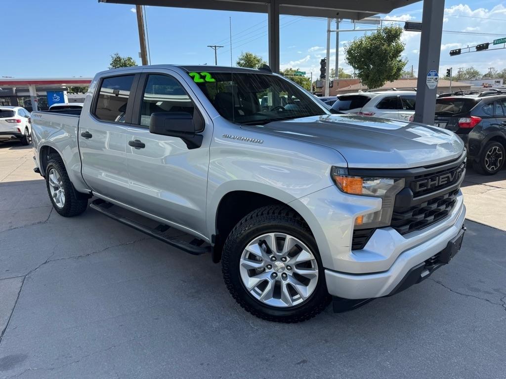 Chevrolet Silverado 1500 4WD Crew Cab 147" Custom 2022