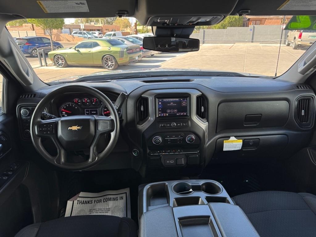 Chevrolet Silverado 1500 4WD Crew Cab 147" Custom 2022