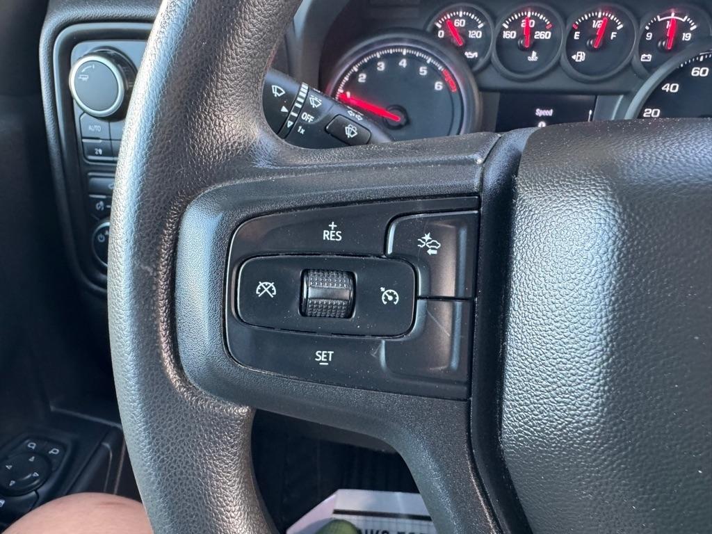 Chevrolet Silverado 1500 4WD Crew Cab 147" Custom 2022