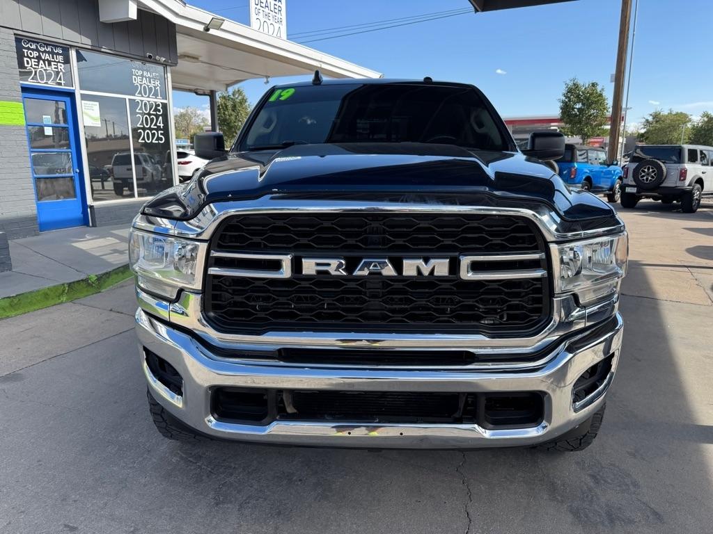 RAM 2500 Tradesman 4x4 Crew Cab 6'4" Box 2019