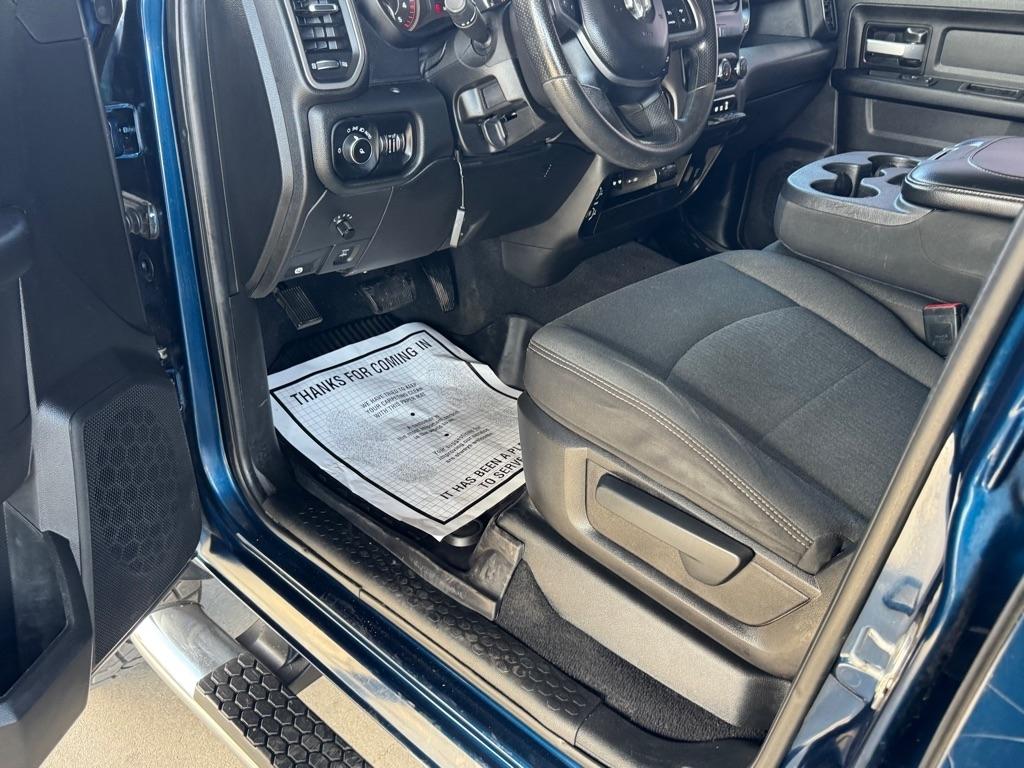 RAM 2500 Tradesman 4x4 Crew Cab 6'4" Box 2019