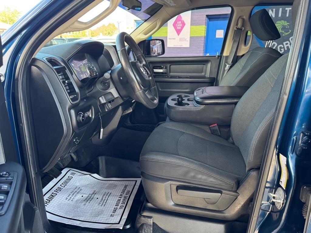 RAM 2500 Tradesman 4x4 Crew Cab 6'4" Box 2019
