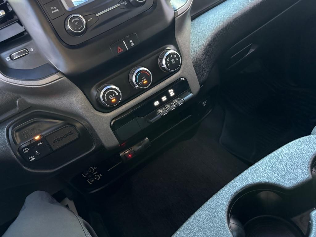 RAM 2500 Tradesman 4x4 Crew Cab 6'4" Box 2019