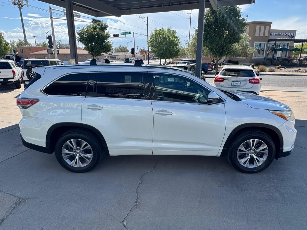 Toyota Highlander FWD 4dr V6 XLE (Natl) 2015