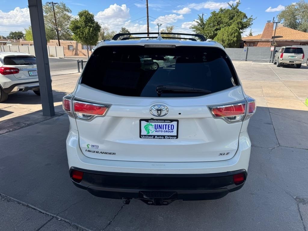Toyota Highlander FWD 4dr V6 XLE (Natl) 2015