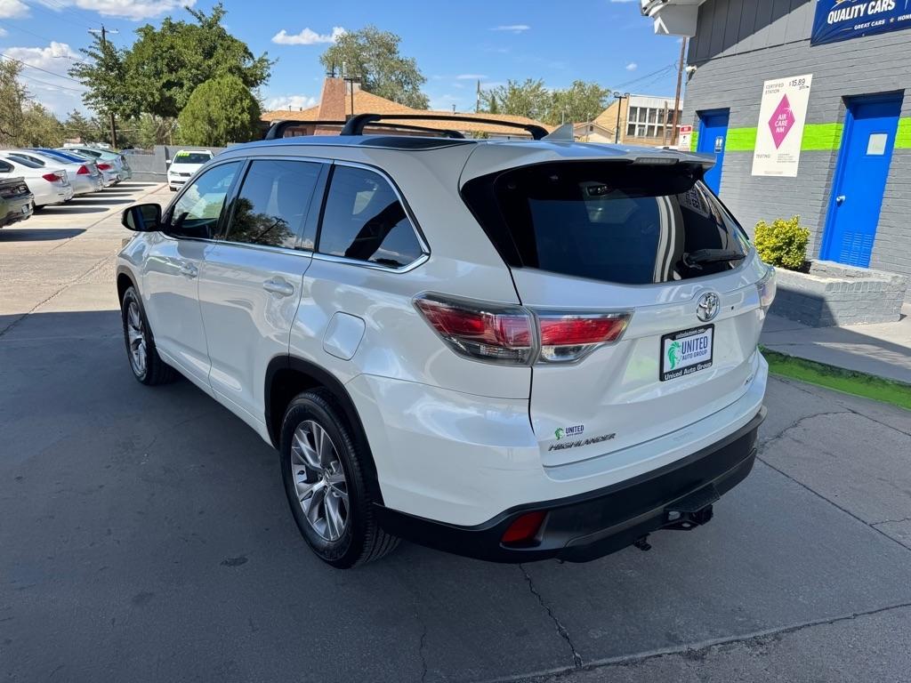 Toyota Highlander FWD 4dr V6 XLE (Natl) 2015