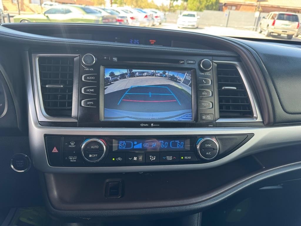 Toyota Highlander FWD 4dr V6 XLE (Natl) 2015