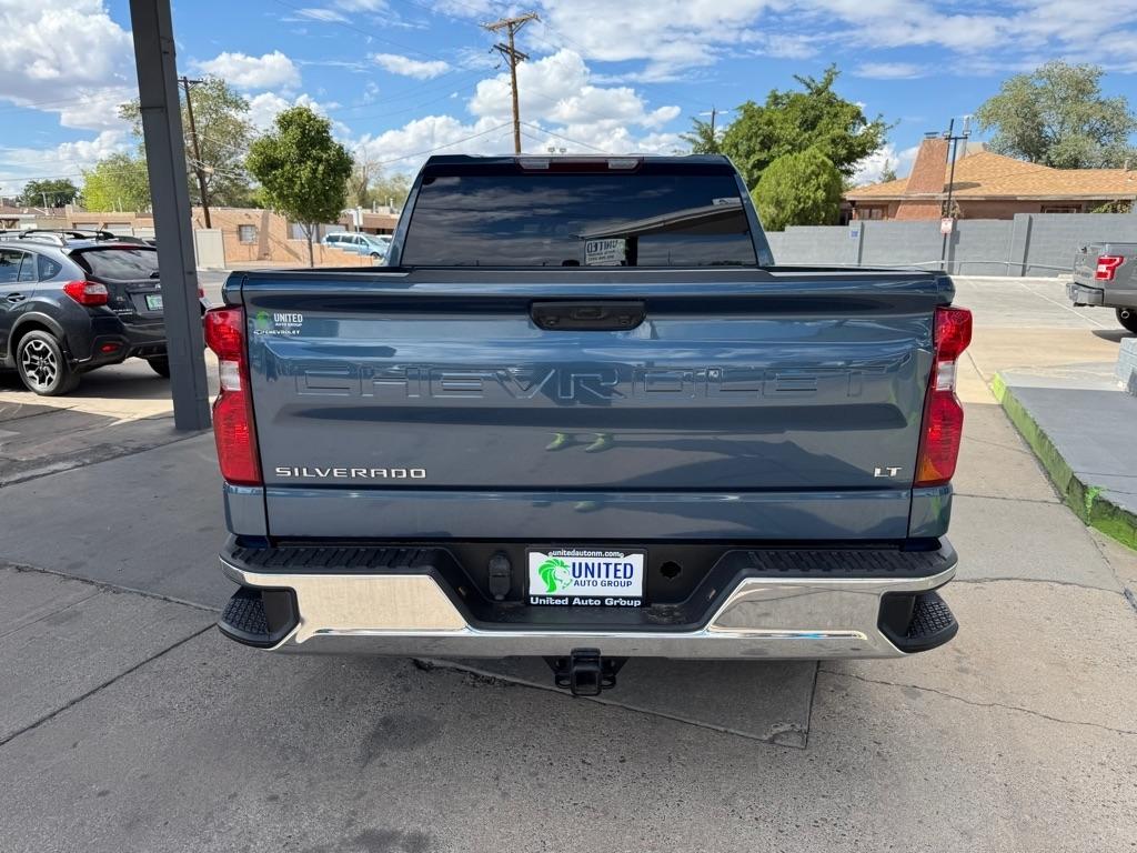 Chevrolet Silverado 1500 2WD Crew Cab 147" LT 2024