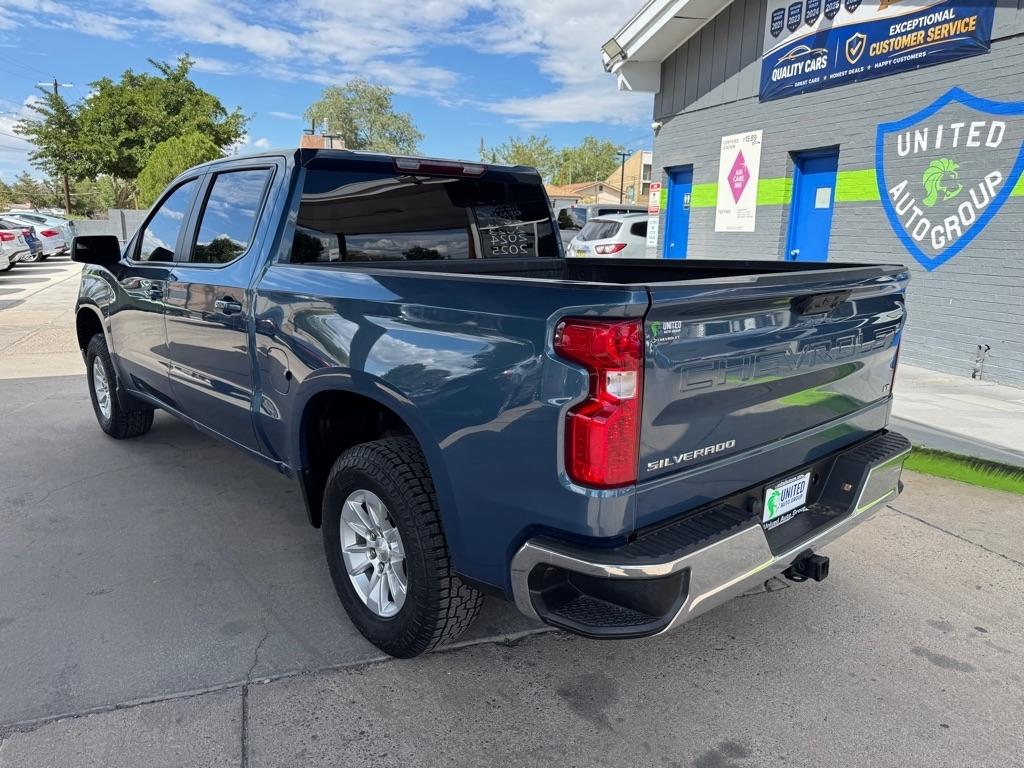 Chevrolet Silverado 1500 2WD Crew Cab 147" LT 2024