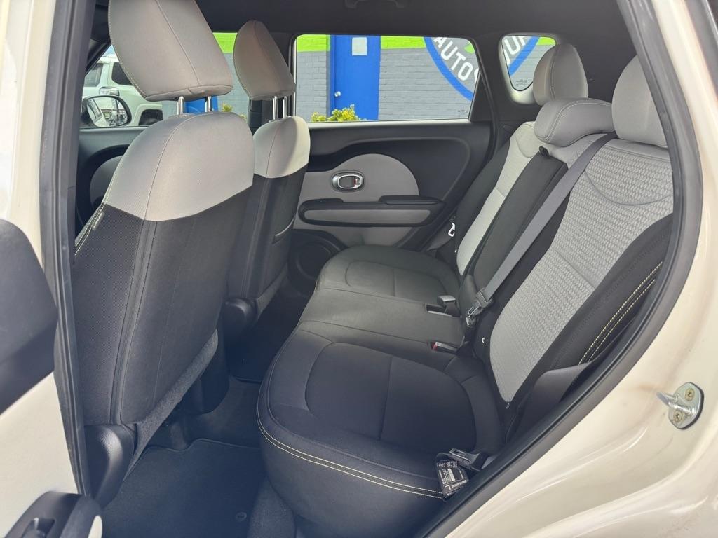Kia Soul 5dr Wgn Auto + 2015