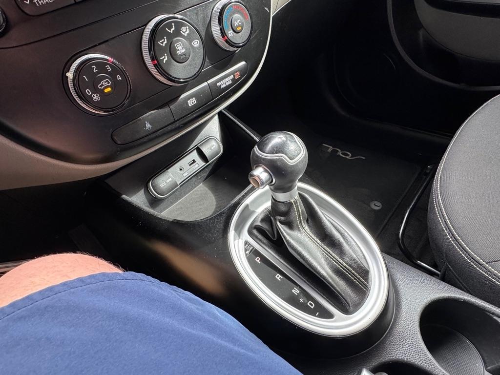 Kia Soul 5dr Wgn Auto + 2015