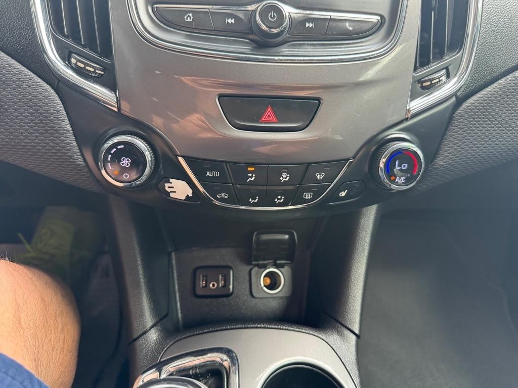 Chevrolet Cruze 4dr HB LT 2019