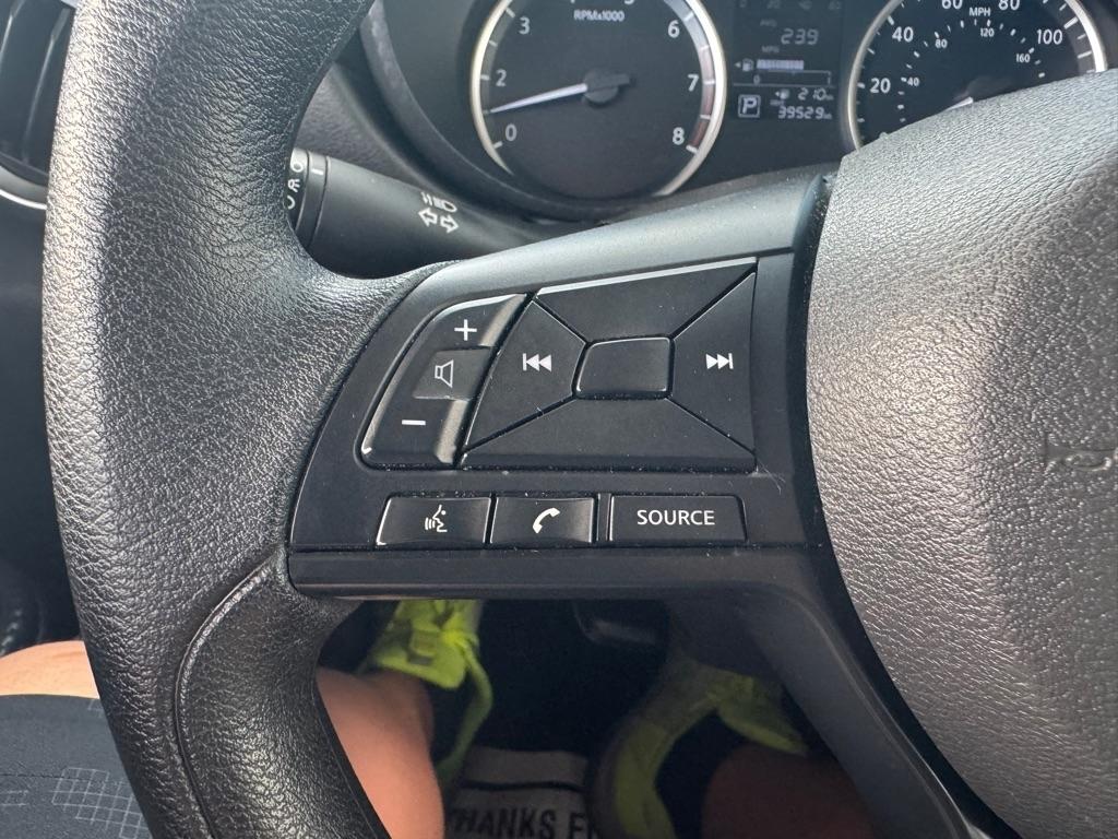 Nissan Versa S CVT 2025