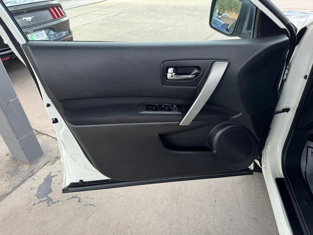 Nissan Rogue AWD 4dr SV 2011