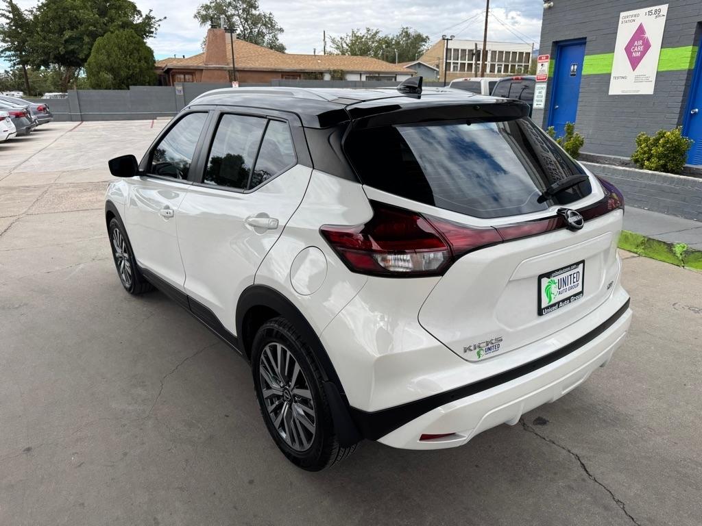 Nissan Kicks SV FWD 2024