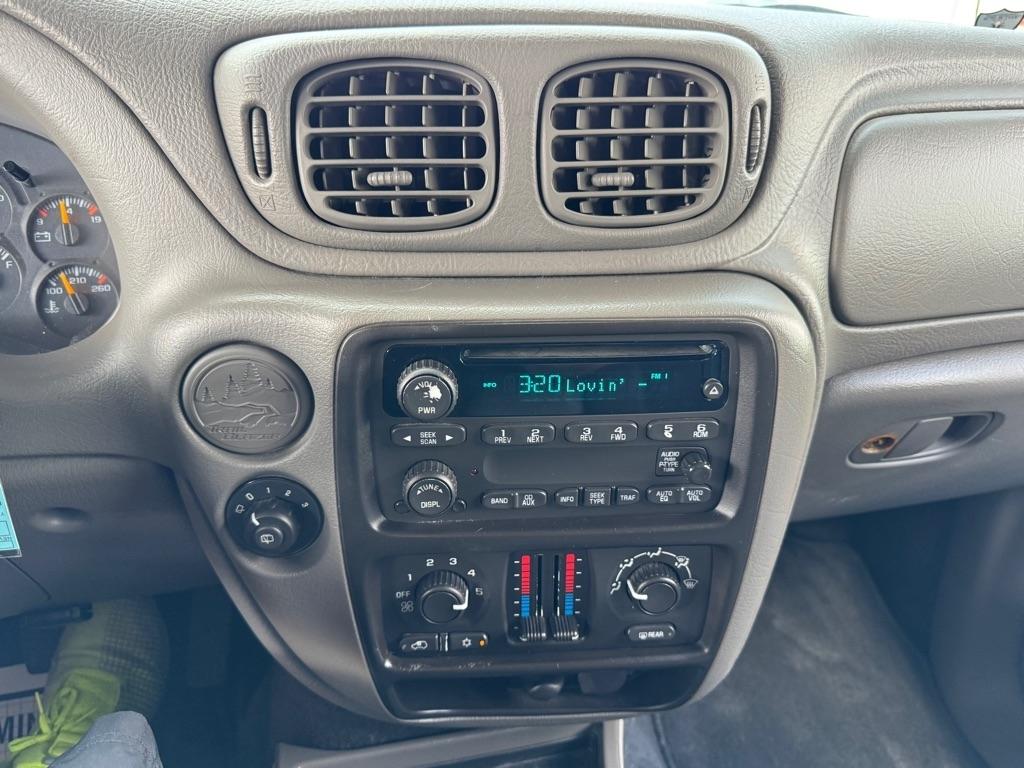 Chevrolet TrailBlazer 4dr 2WD LS 2004