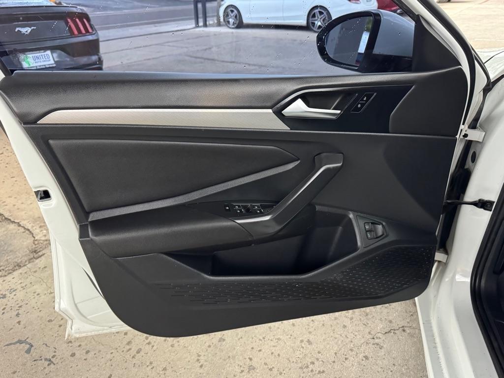Volkswagen Jetta R-Line Auto 2021