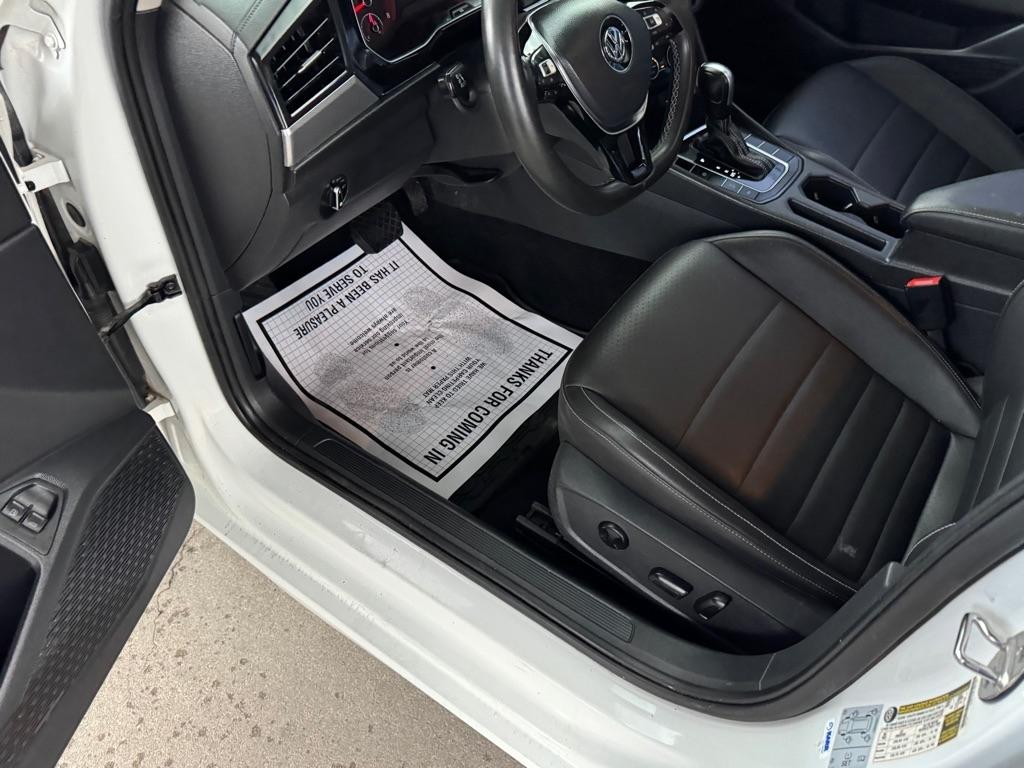Volkswagen Jetta R-Line Auto 2021