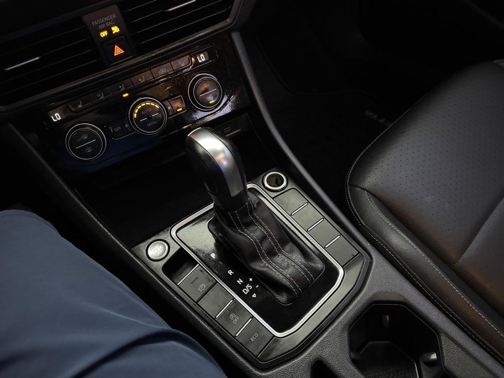 Volkswagen Jetta R-Line Auto 2021