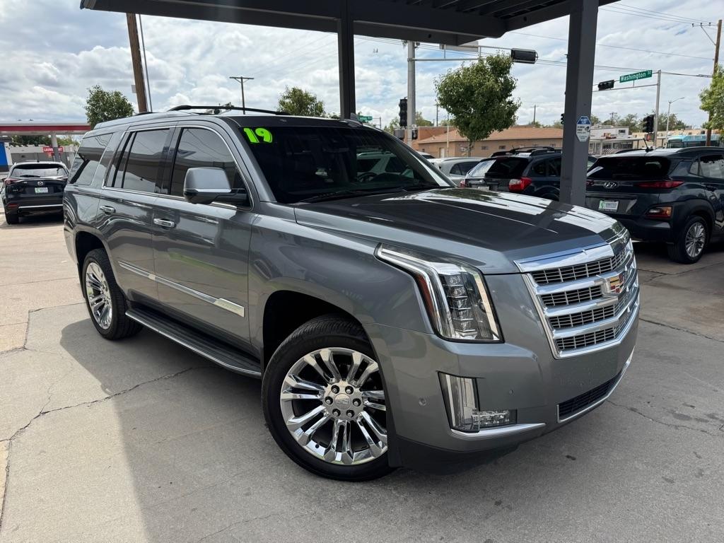 Cadillac Escalade 4WD 4dr Luxury 2019