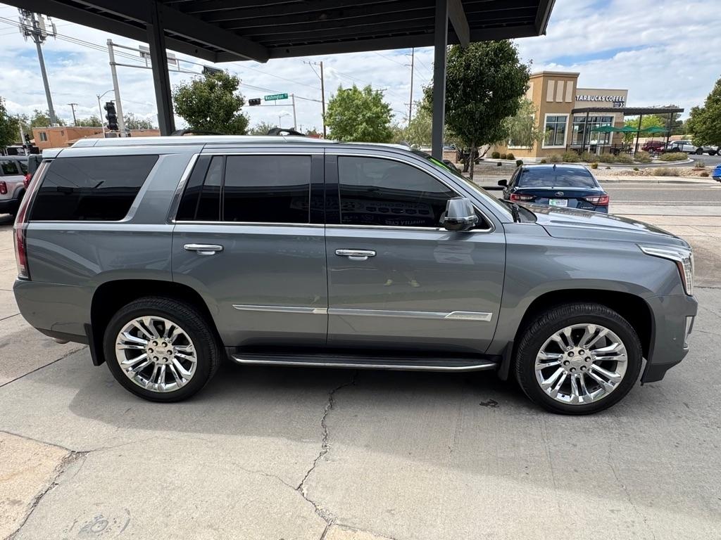 Cadillac Escalade 4WD 4dr Luxury 2019