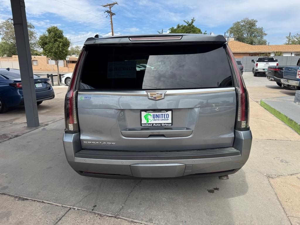Cadillac Escalade 4WD 4dr Luxury 2019