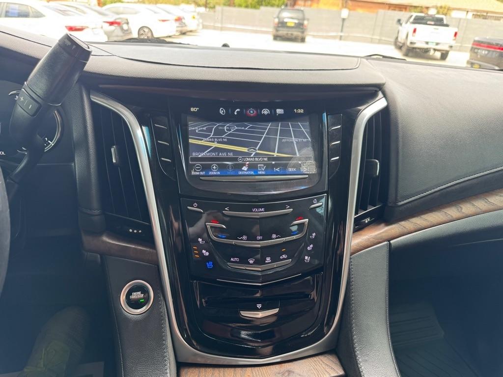Cadillac Escalade 4WD 4dr Luxury 2019