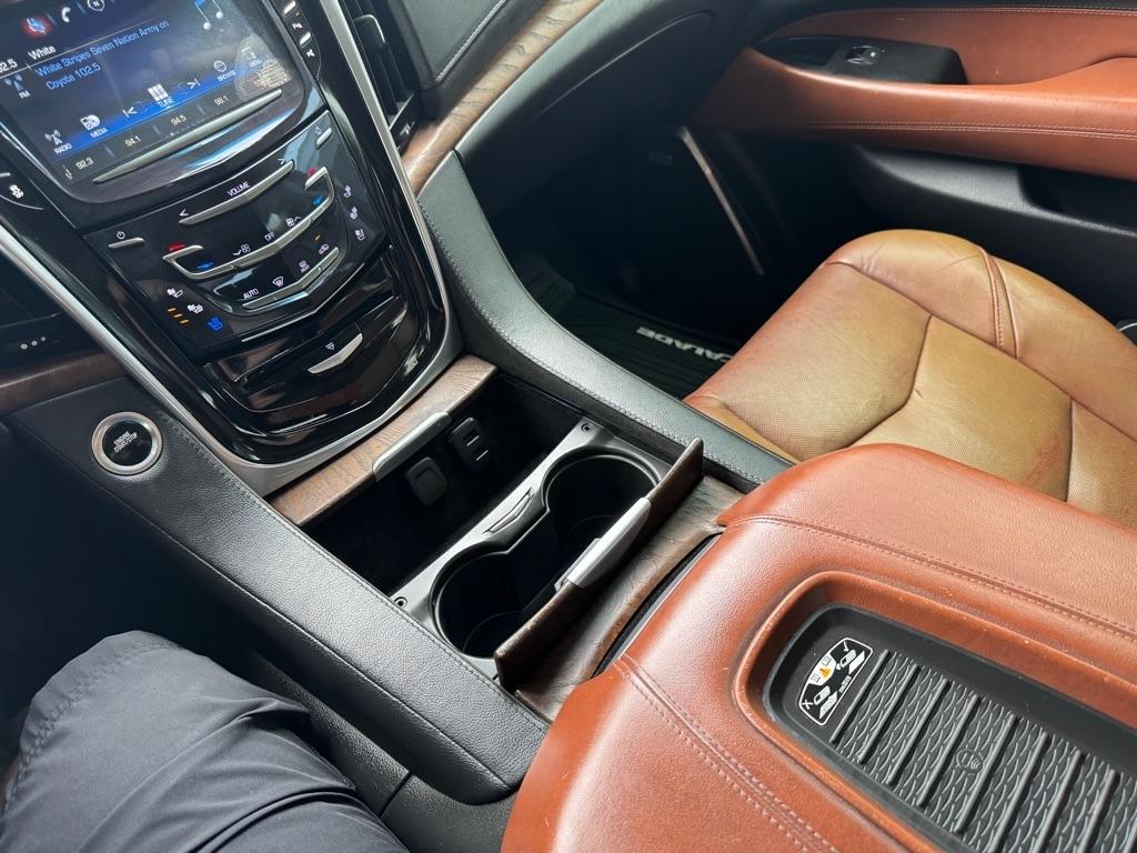Cadillac Escalade 4WD 4dr Luxury 2019
