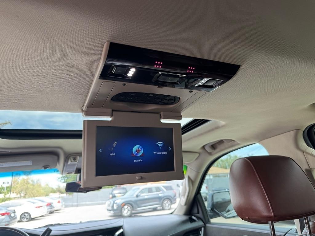 Cadillac Escalade 4WD 4dr Luxury 2019