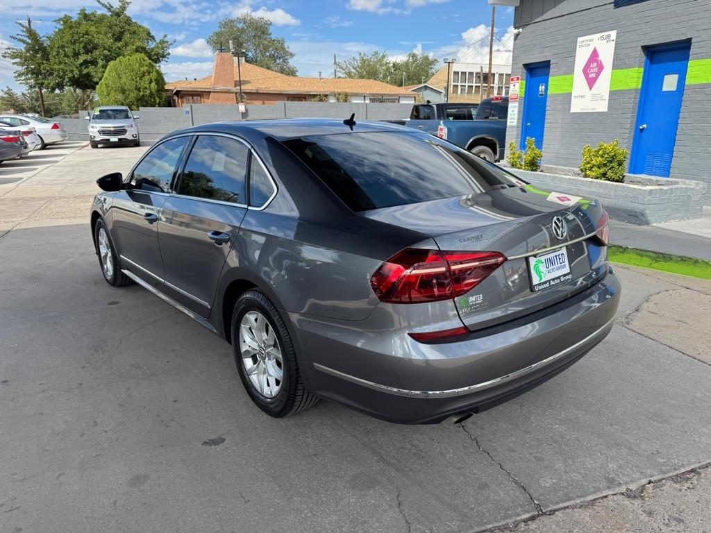 Volkswagen Passat 1.8T S Auto 2017
