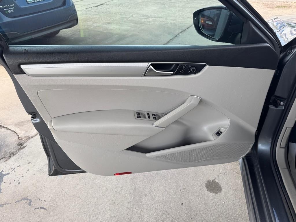 Volkswagen Passat 1.8T S Auto 2017