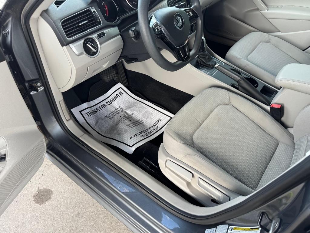 Volkswagen Passat 1.8T S Auto 2017