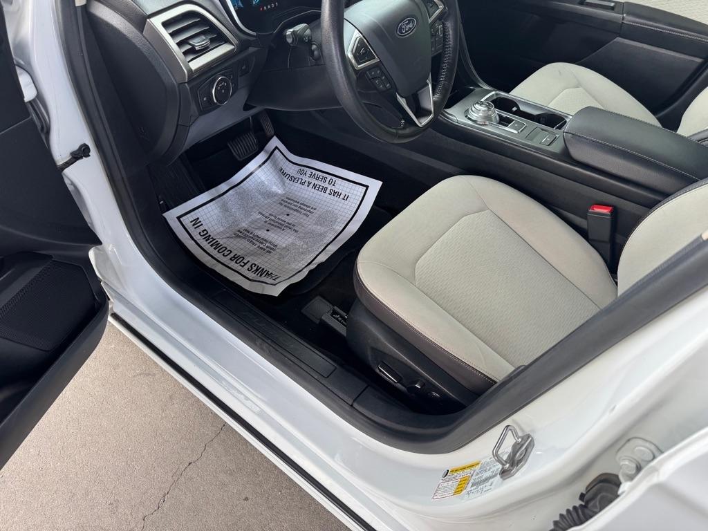 Ford Fusion SE FWD 2019
