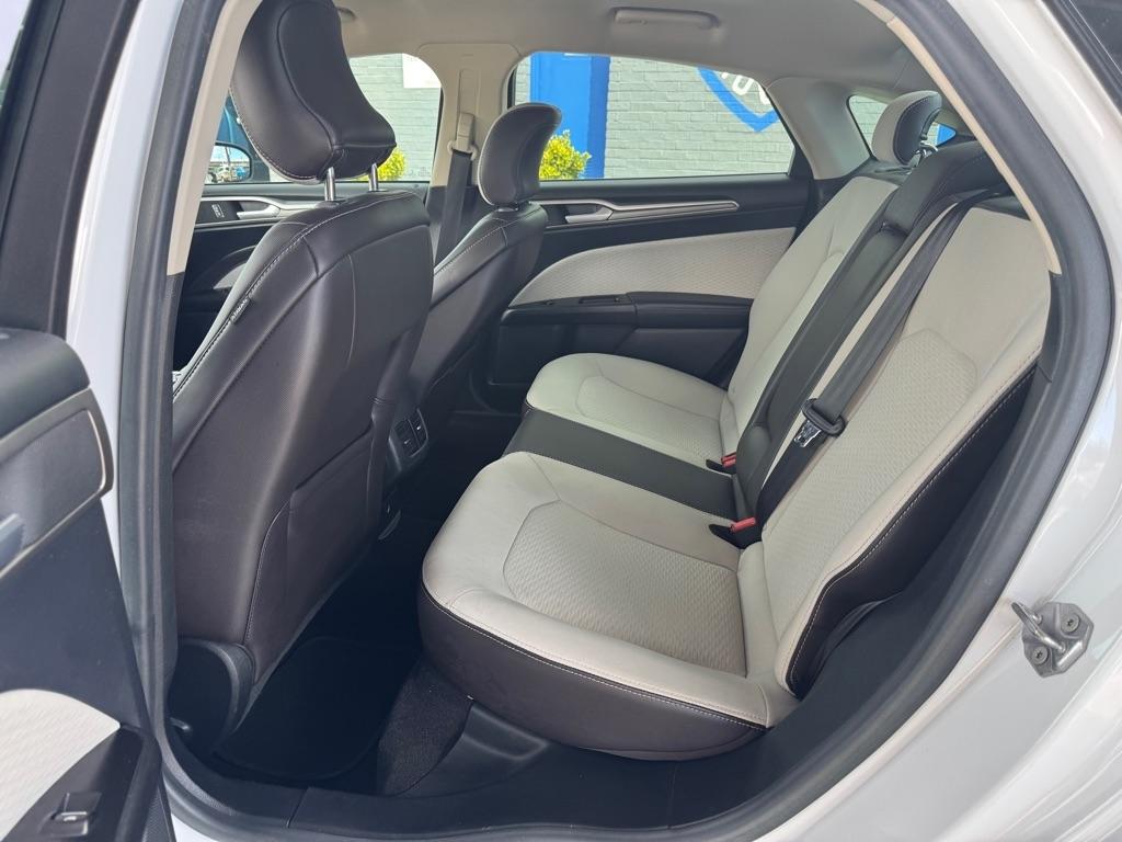 Ford Fusion SE FWD 2019