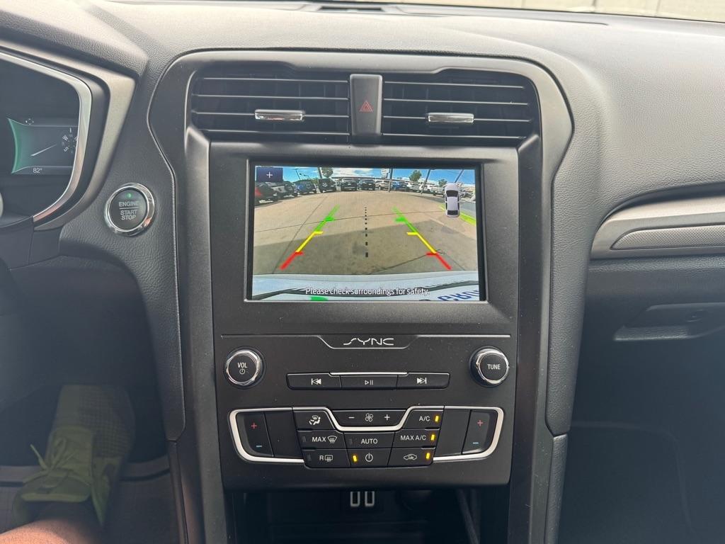 Ford Fusion SE FWD 2019