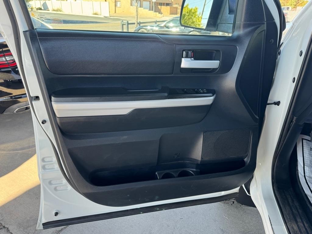 Toyota Tundra 4WD 1794 Edition CrewMax 5.5' Bed 5.7L (Natl) 2018
