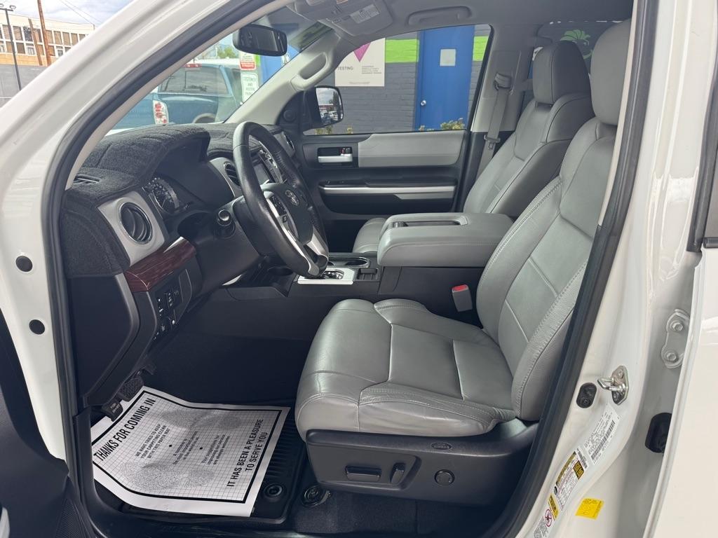 Toyota Tundra 4WD Truck CrewMax 5.7L FFV V8 6-Spd AT LTD (Natl) 2015