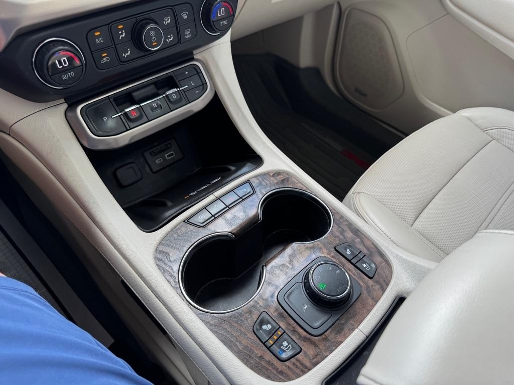 GMC Acadia AWD 4dr Denali 2020