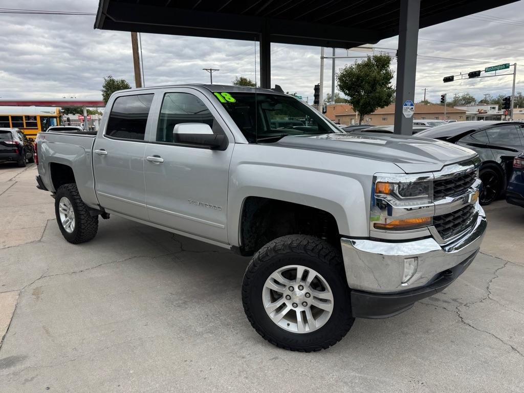 Chevrolet Silverado 1500 4WD Crew Cab 143.5" LT w/1LT 2018