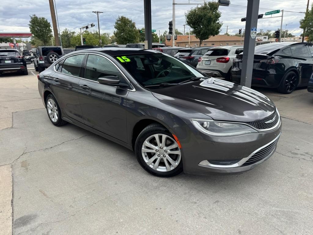 Chrysler 200 4dr Sdn Limited FWD 2015