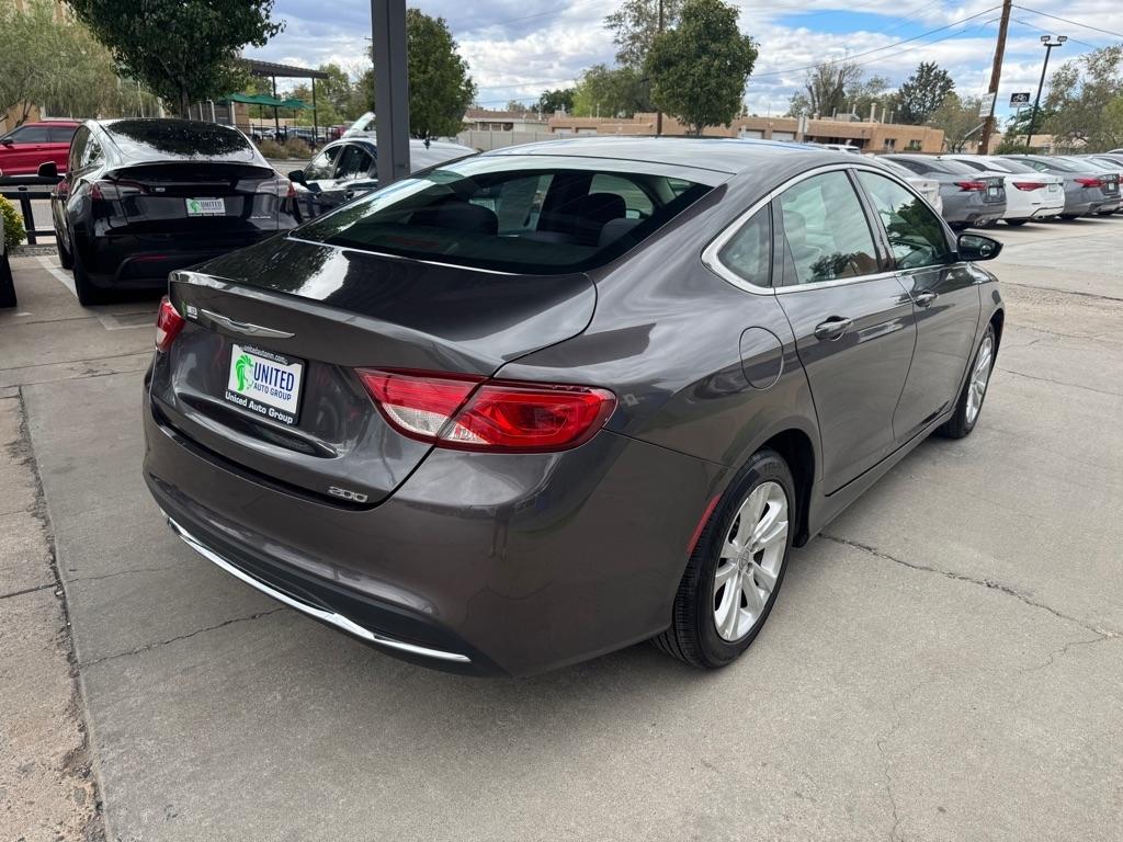 Chrysler 200 4dr Sdn Limited FWD 2015