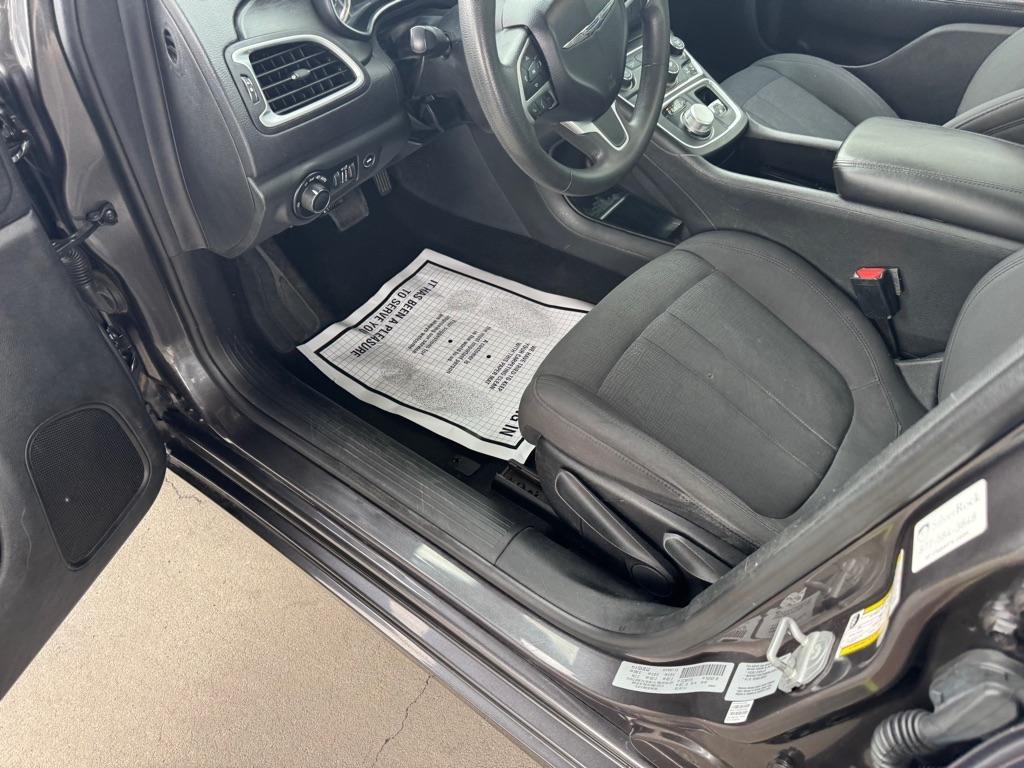 Chrysler 200 4dr Sdn Limited FWD 2015