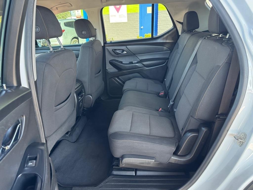 Chevrolet Traverse FWD 4dr LS w/1LS 2021