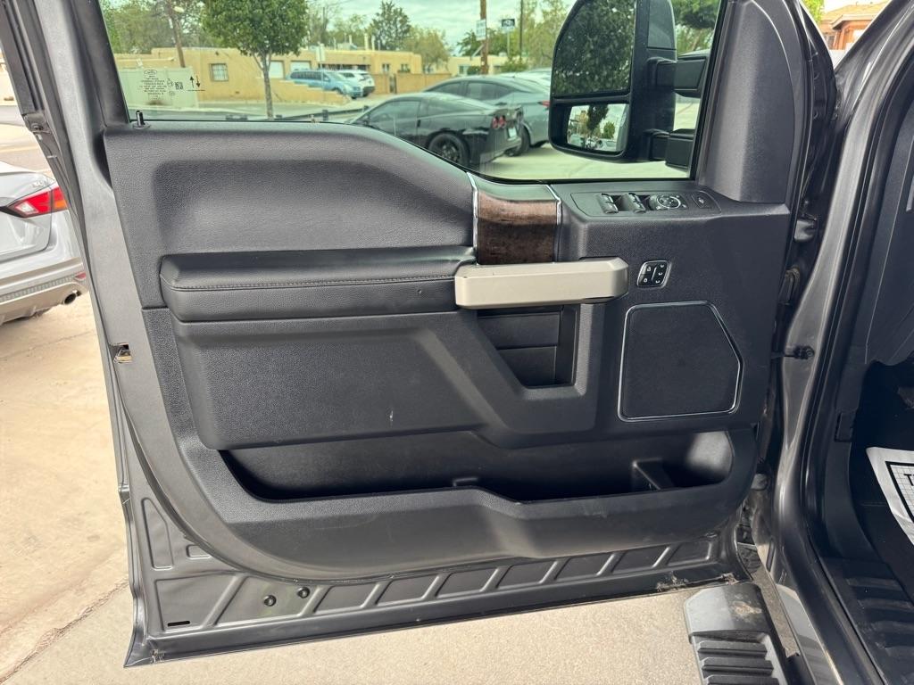 Ford Super Duty F-250 SRW King Ranch 4WD Crew Cab 8' Box 2022