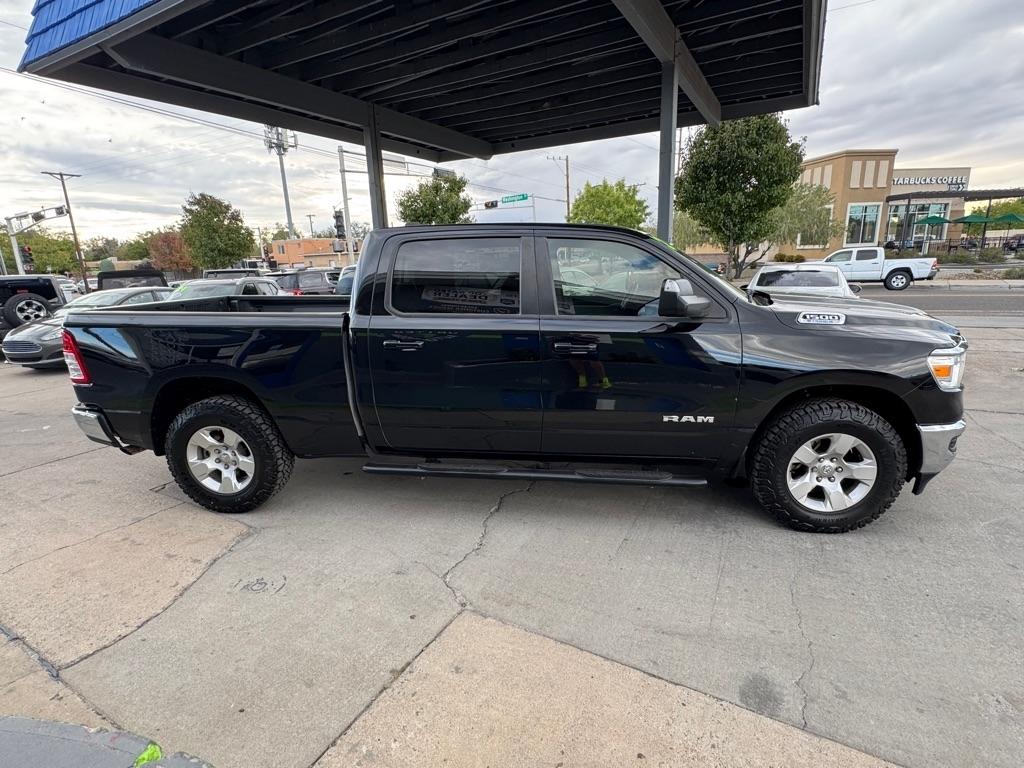RAM 1500 Big Horn 4x4 Crew Cab 6'4" Box 2022